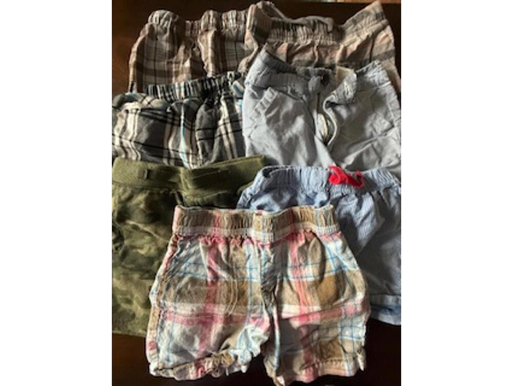 Set of 7 pairs of 24 month shorts